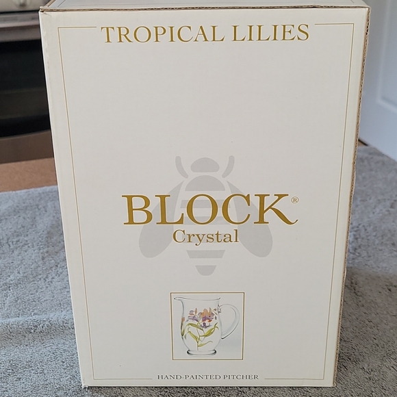 Beautiful Hand Painted Crystal Pitcher!!! - Picture 9 of 11